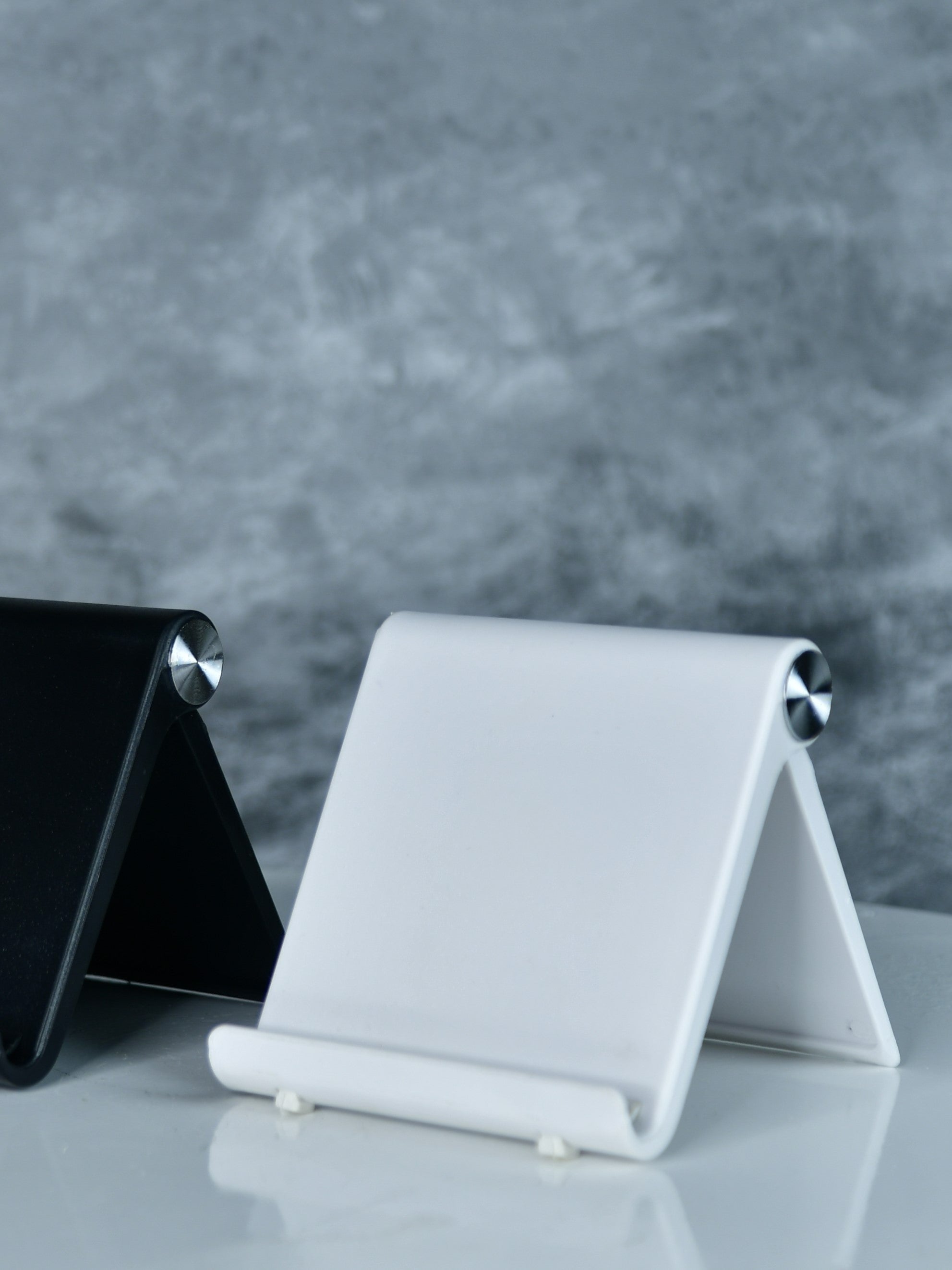 Mayii Trendy Adjustable Silver Tablet Stand with White Hinges