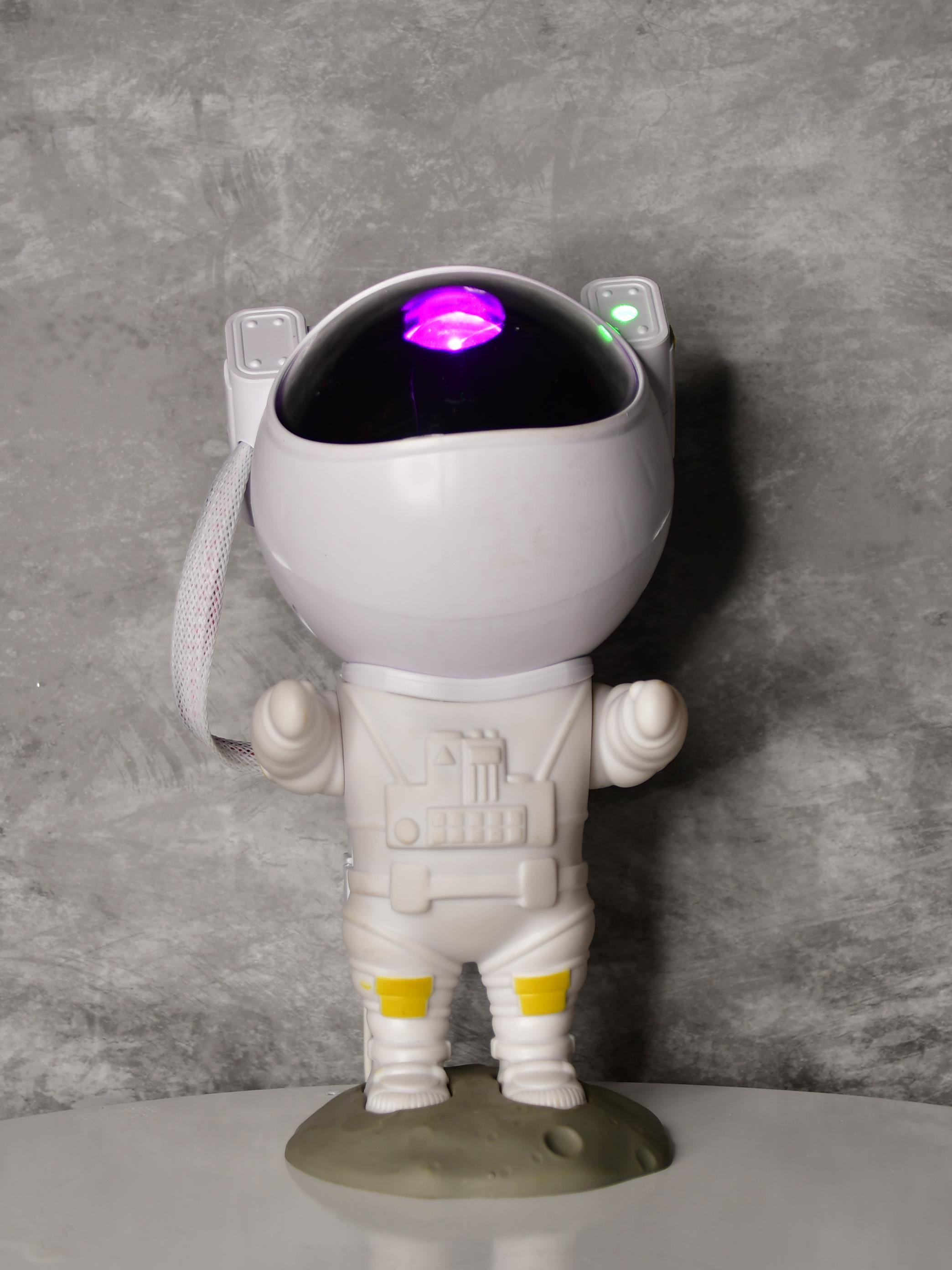 Mayii Astronaut Projector Lamp – Cosmic LED Night Light for Trendy Home Decor & Unique Gifts