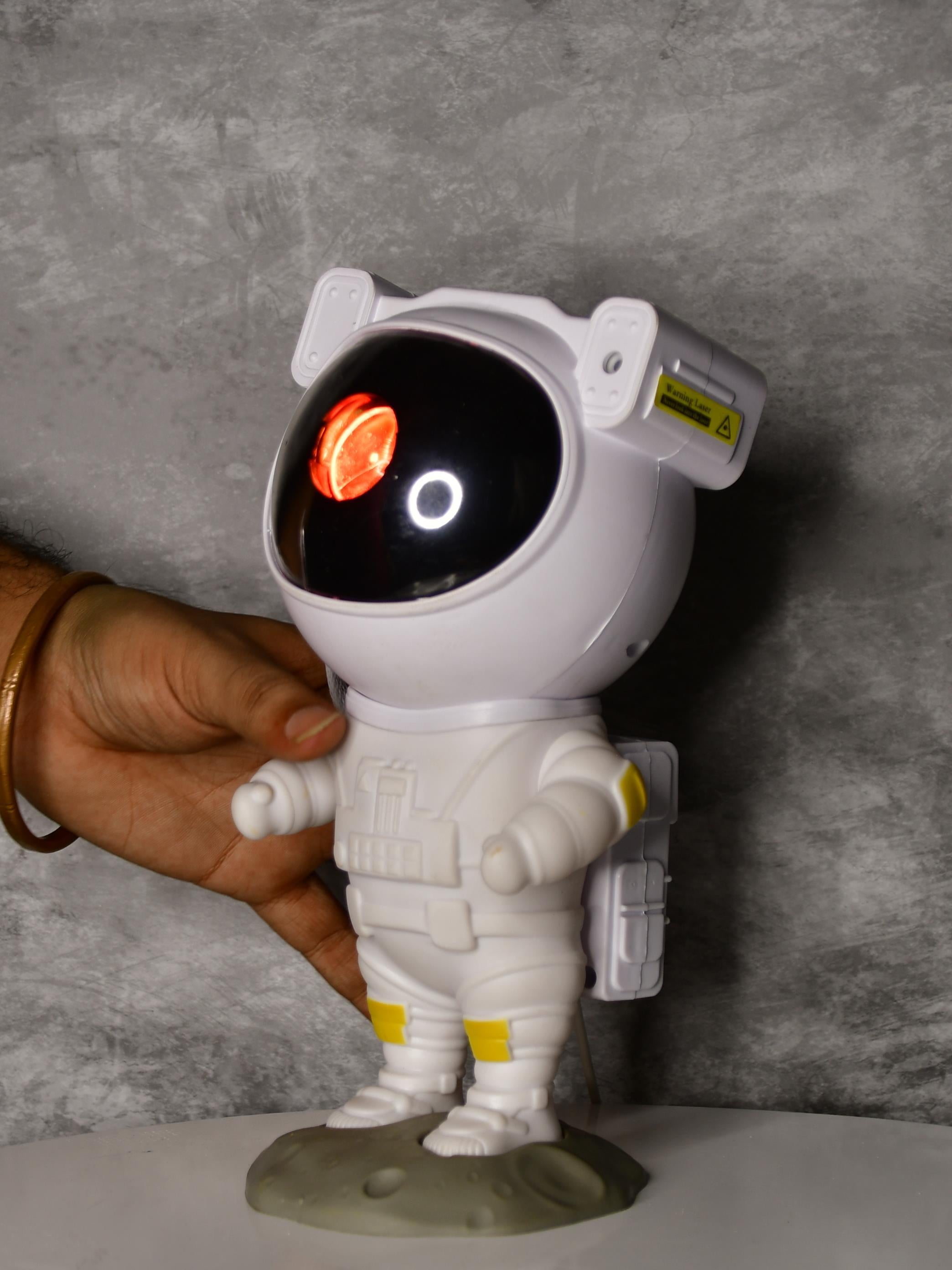 Mayii Astronaut Projector Lamp – Cosmic LED Night Light for Trendy Home Decor & Unique Gifts