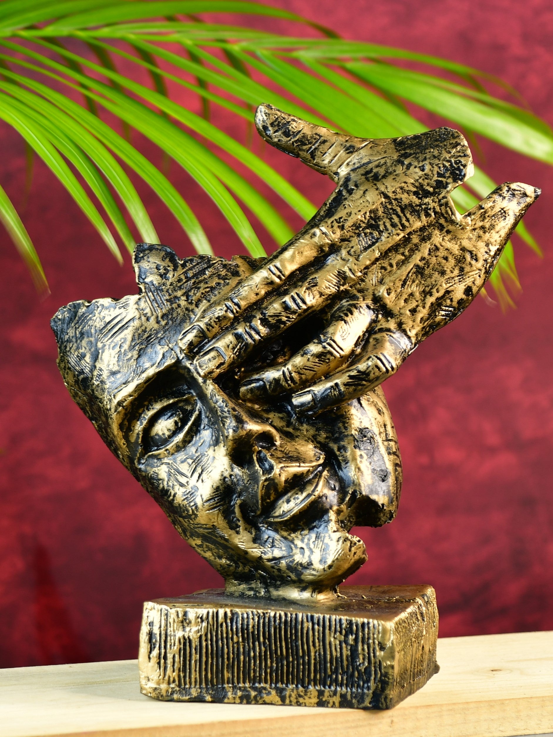 Mayii Resin Hand-on-Face Sculpture – Trendy Home Decor Accent & Unique Gift Idea