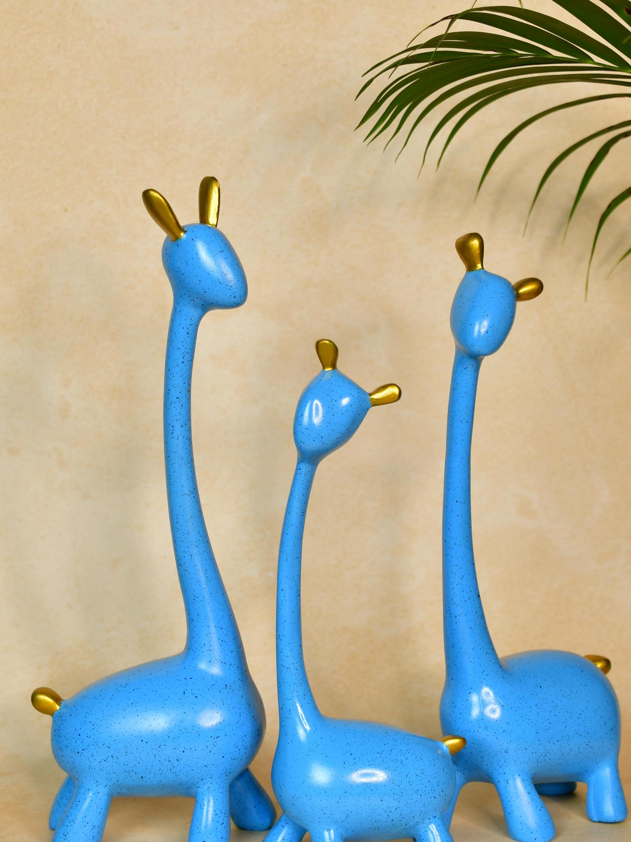 Mayii Resin Giraffe Family