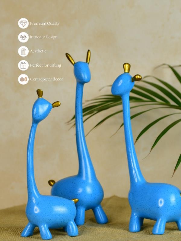 Mayii Resin Giraffe Family