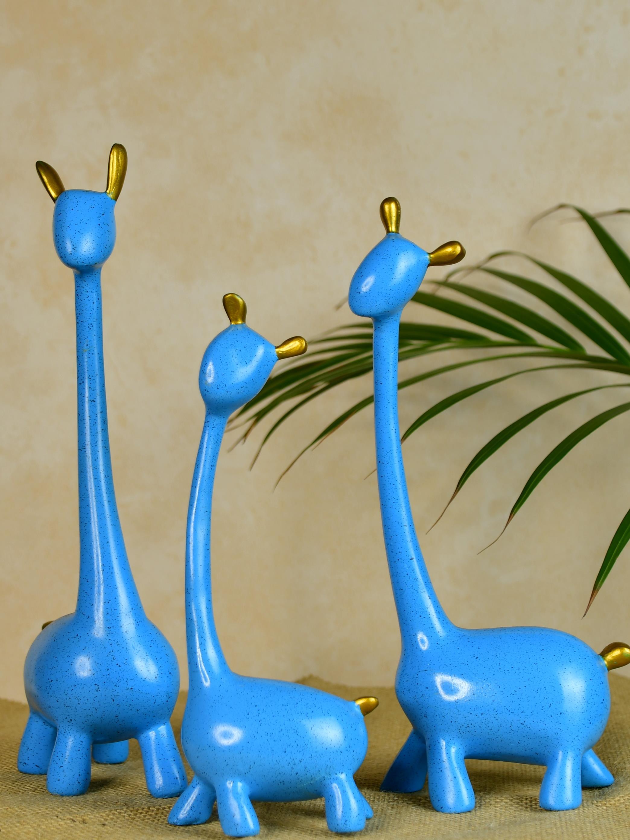 Mayii Resin Giraffe Family