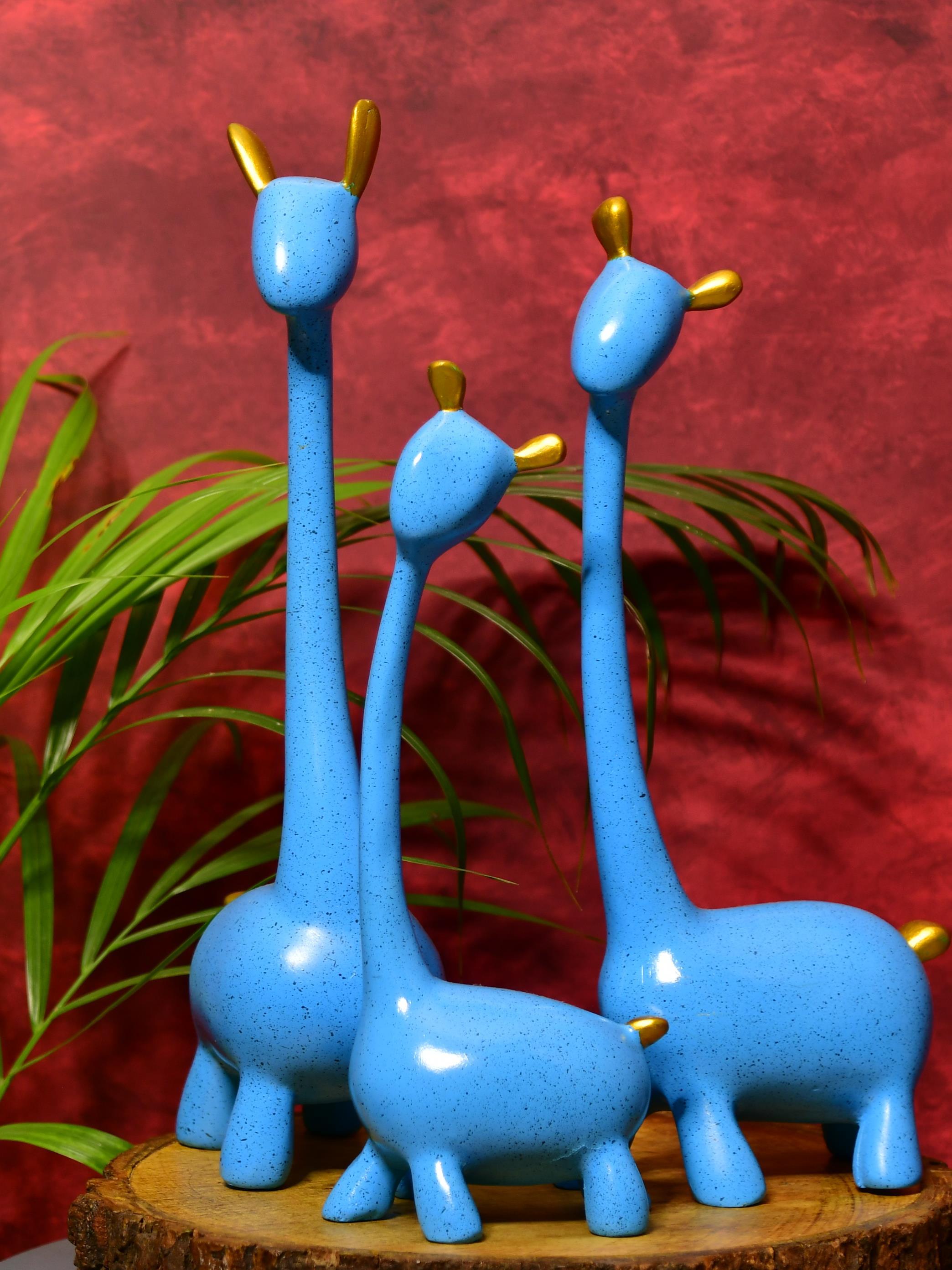 Mayii Resin Giraffe Family