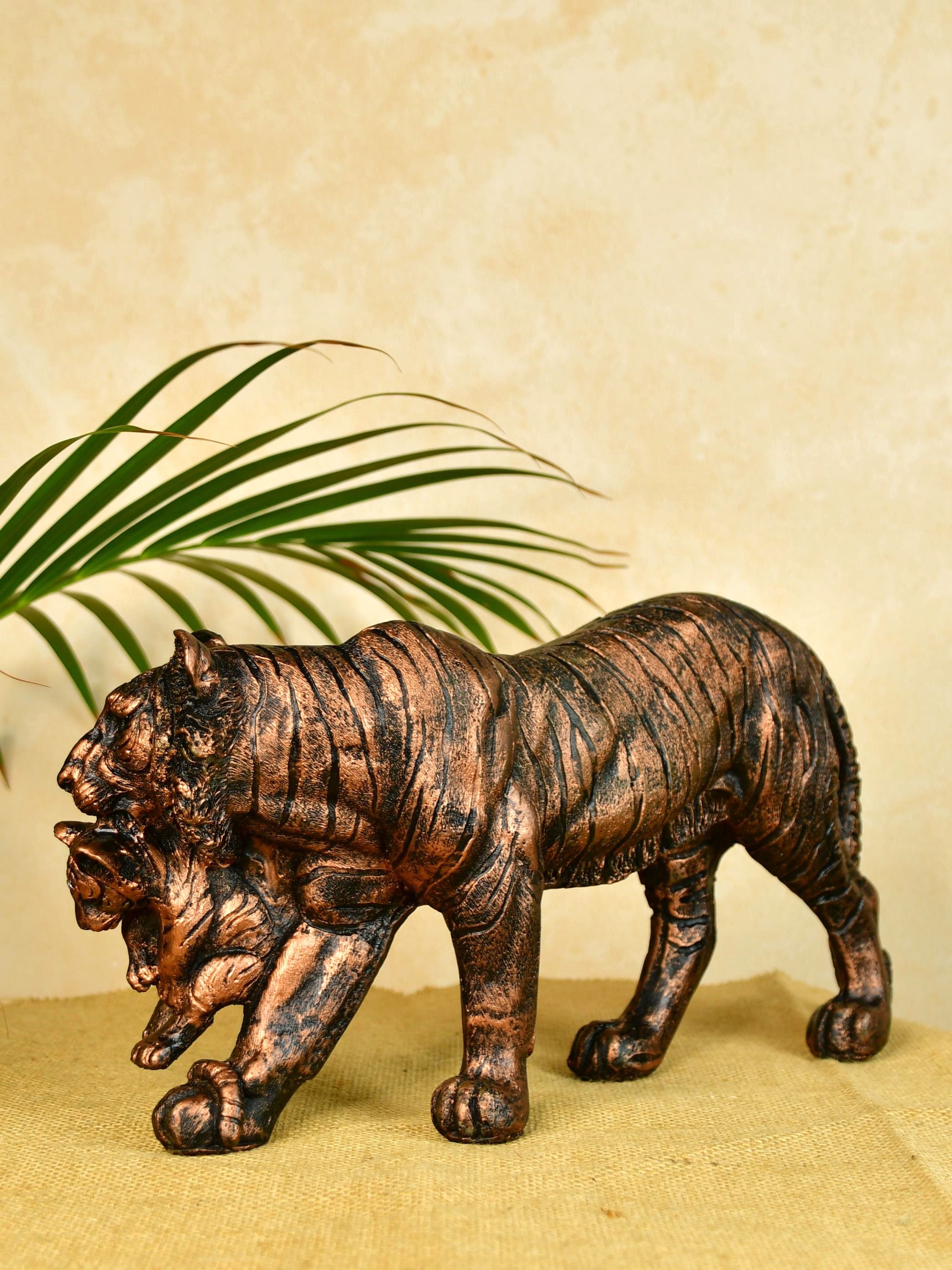 Mayii Resin Tiger Decor