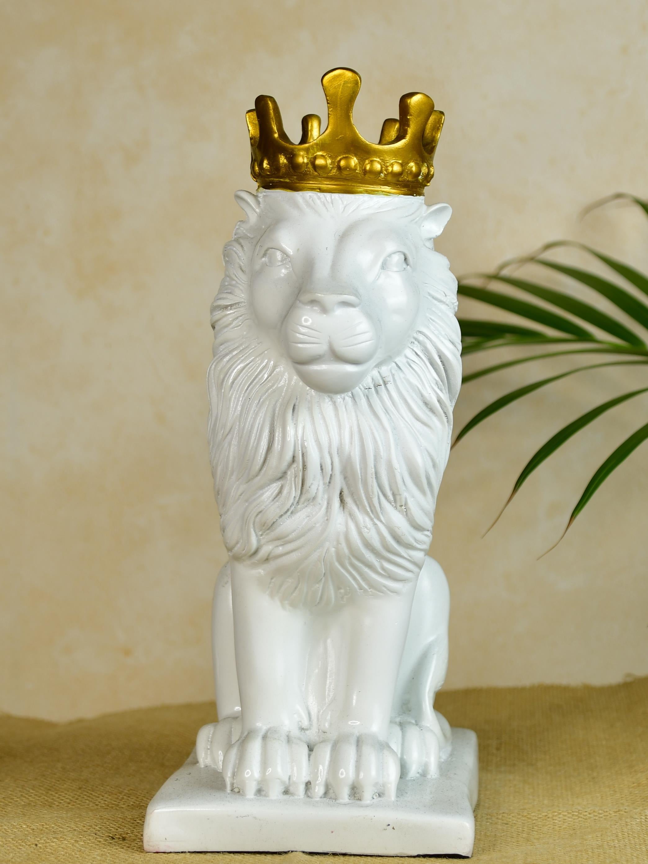 Mayii White Lion Showpiece