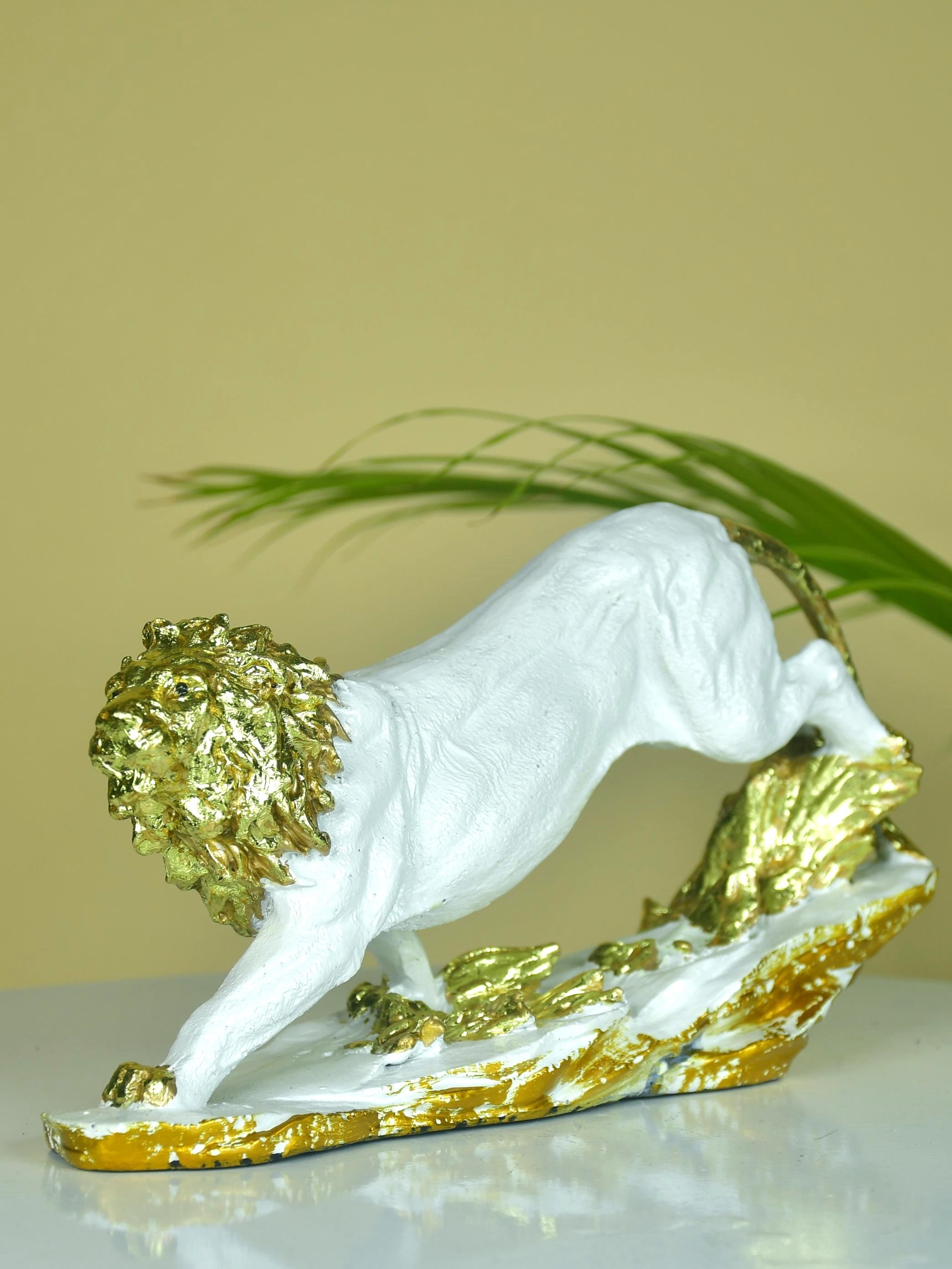 Mayii Resin Leaping Lion