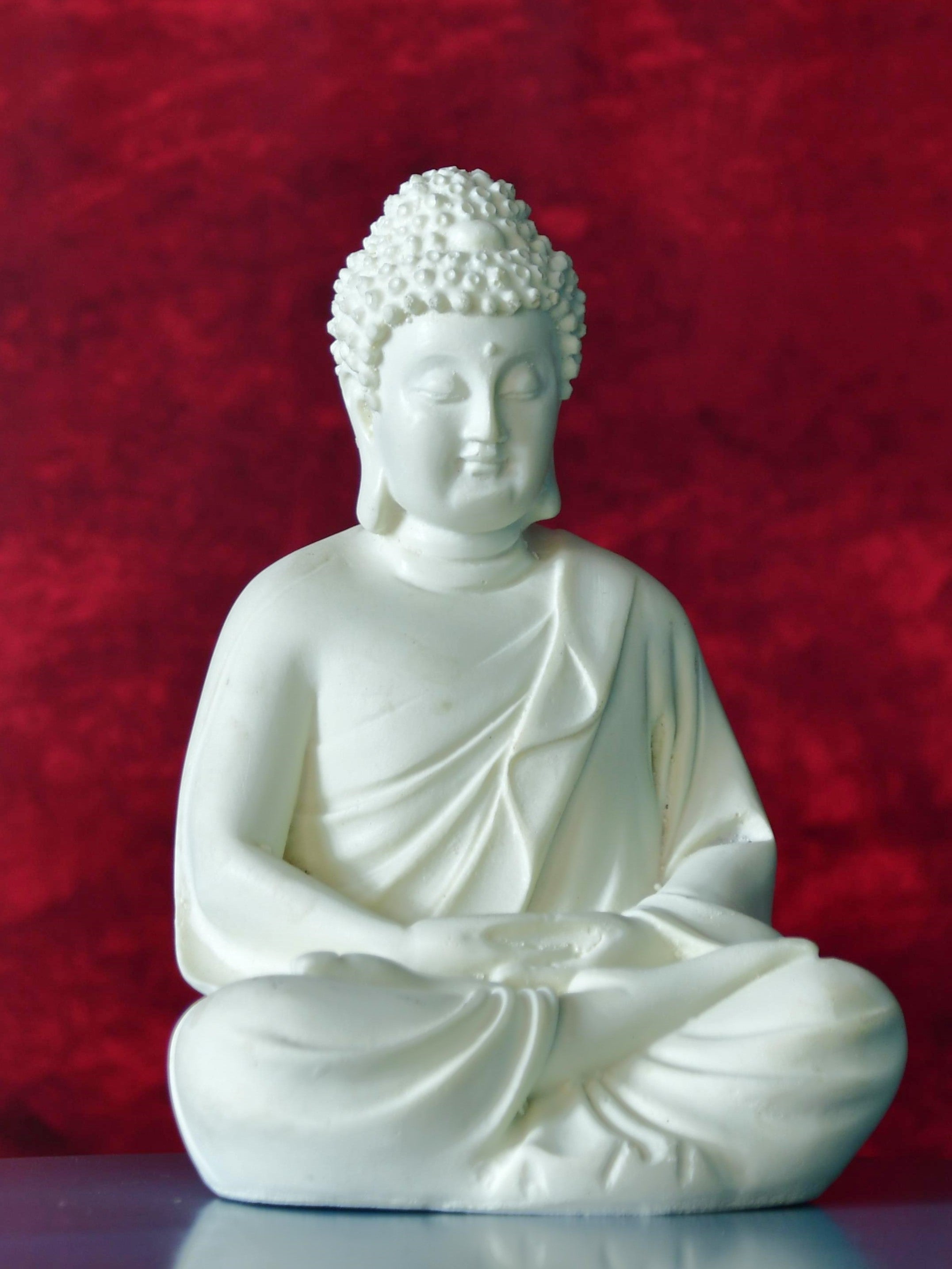 Mayii White Resin Buddha