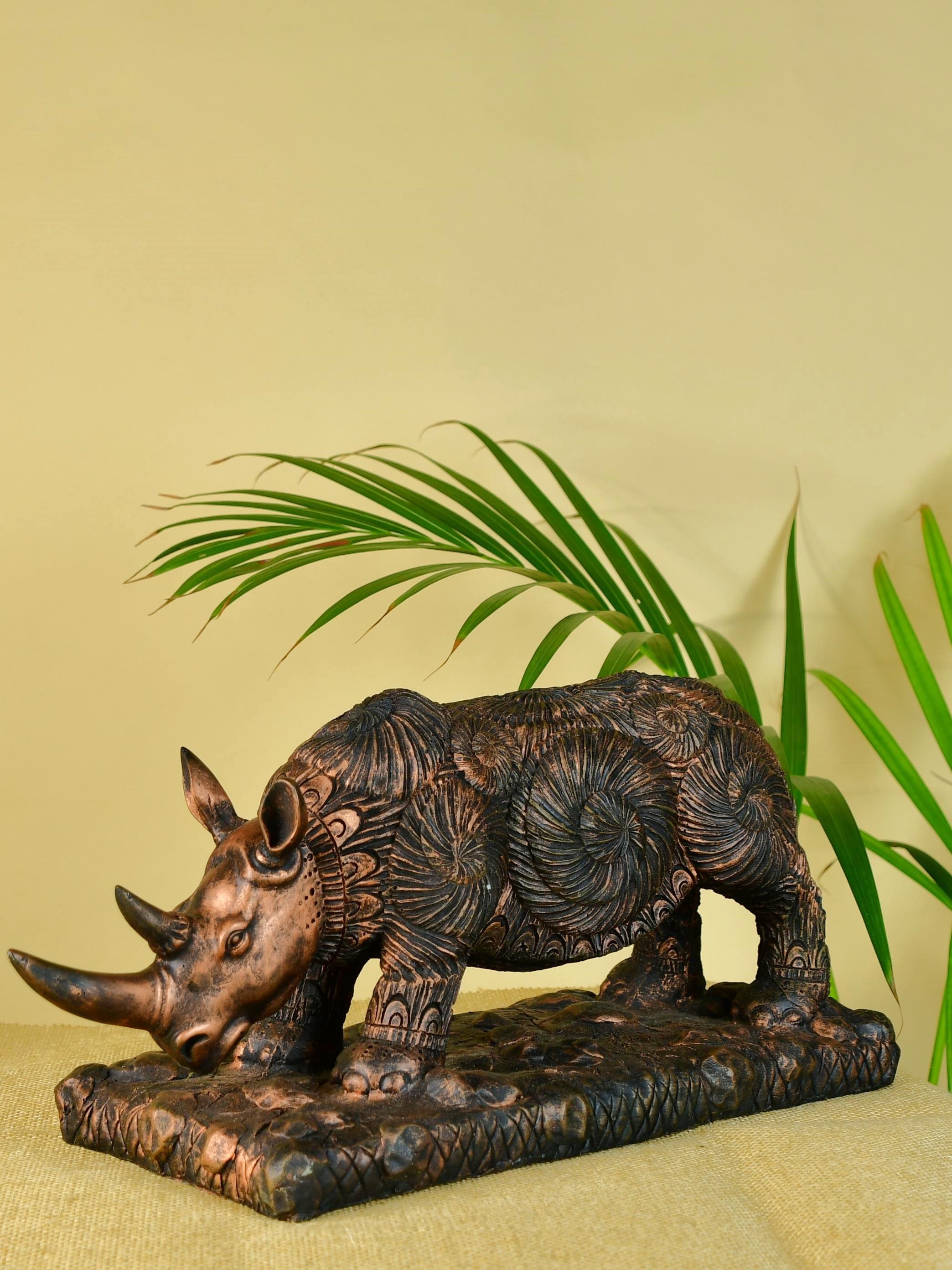 Mayii Resin Rhino Decor