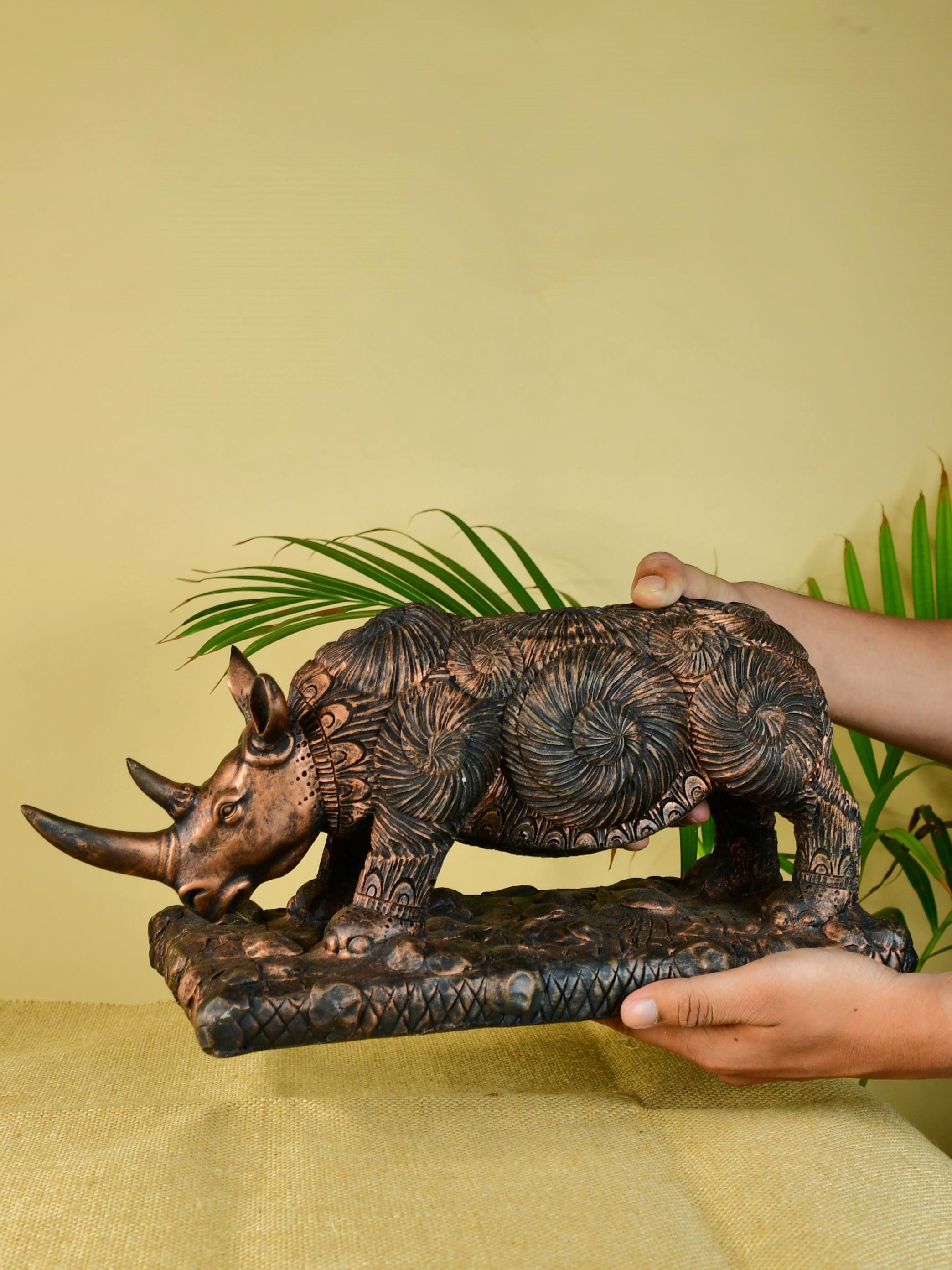 Mayii Resin Rhino Decor