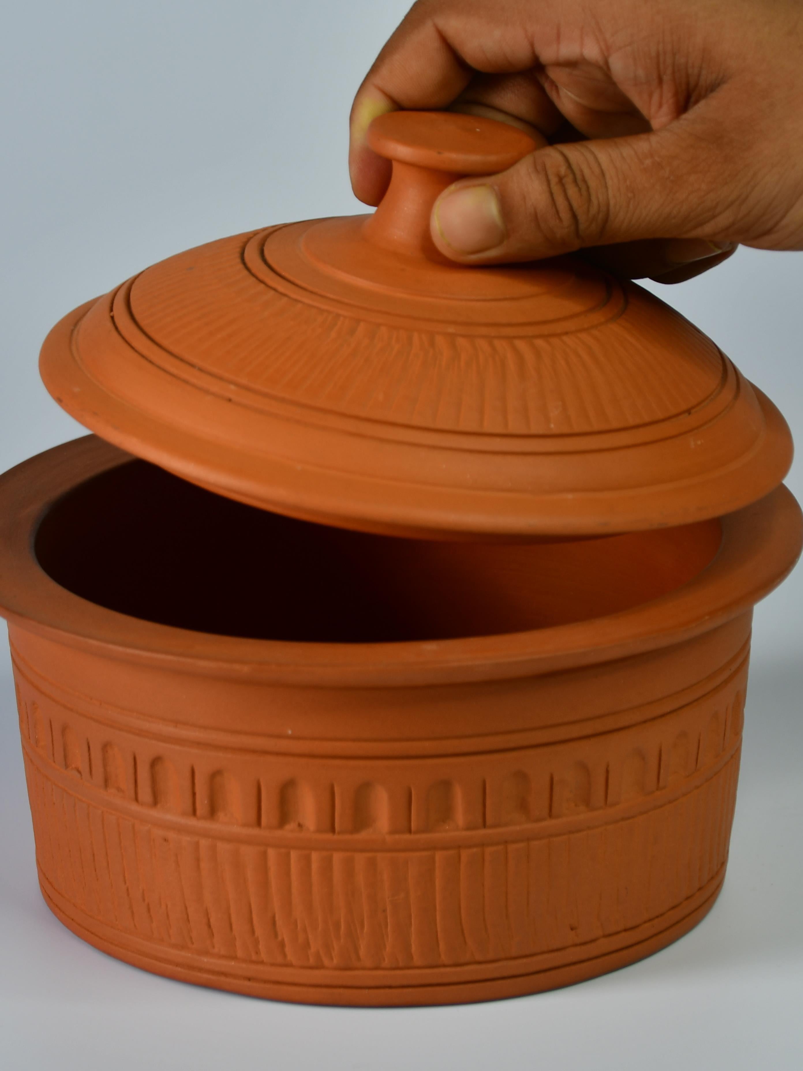 Mayii - Premium Large Terracotta Food Serveware