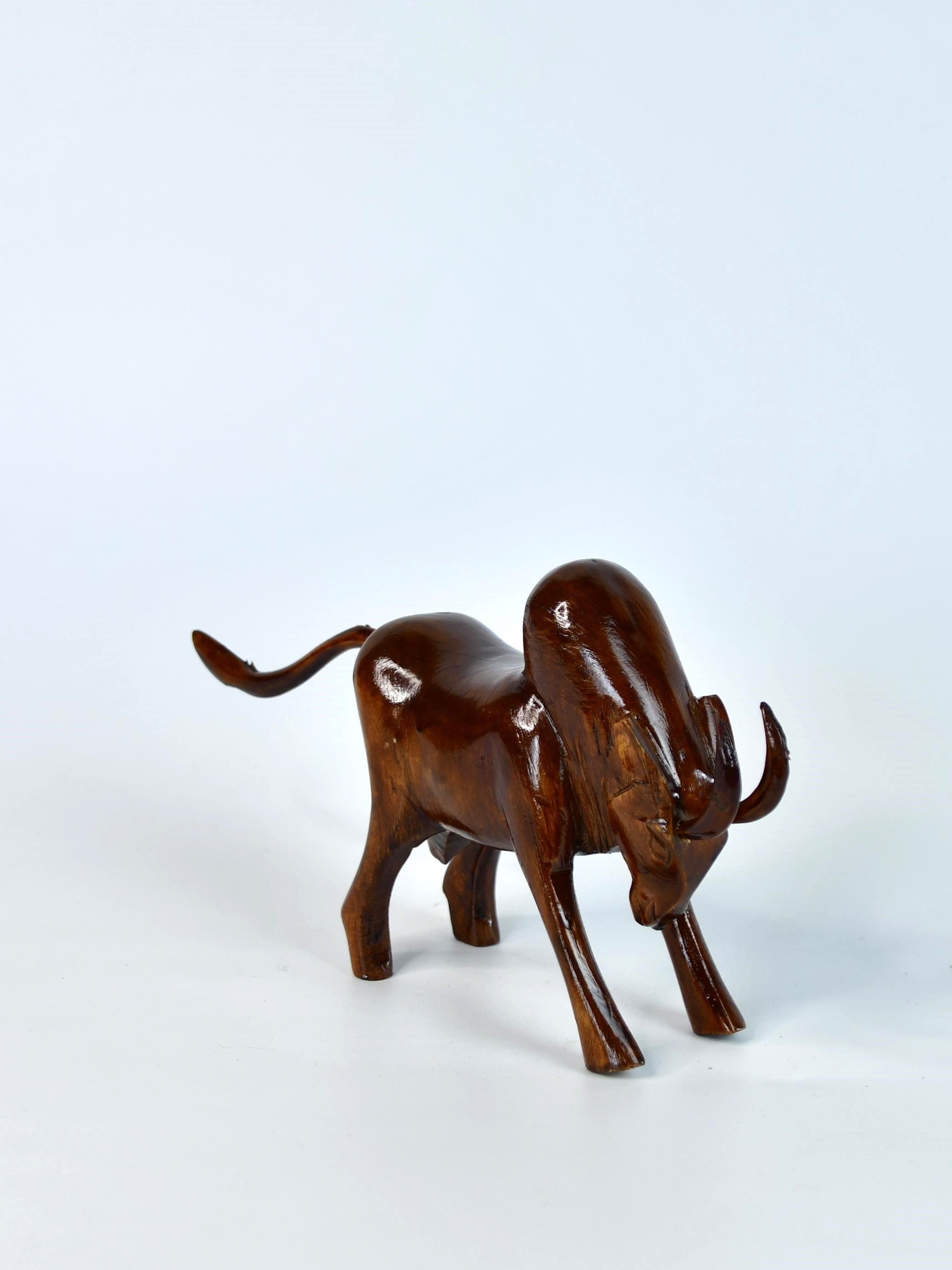 Mayii - Handcarved wooden large bull