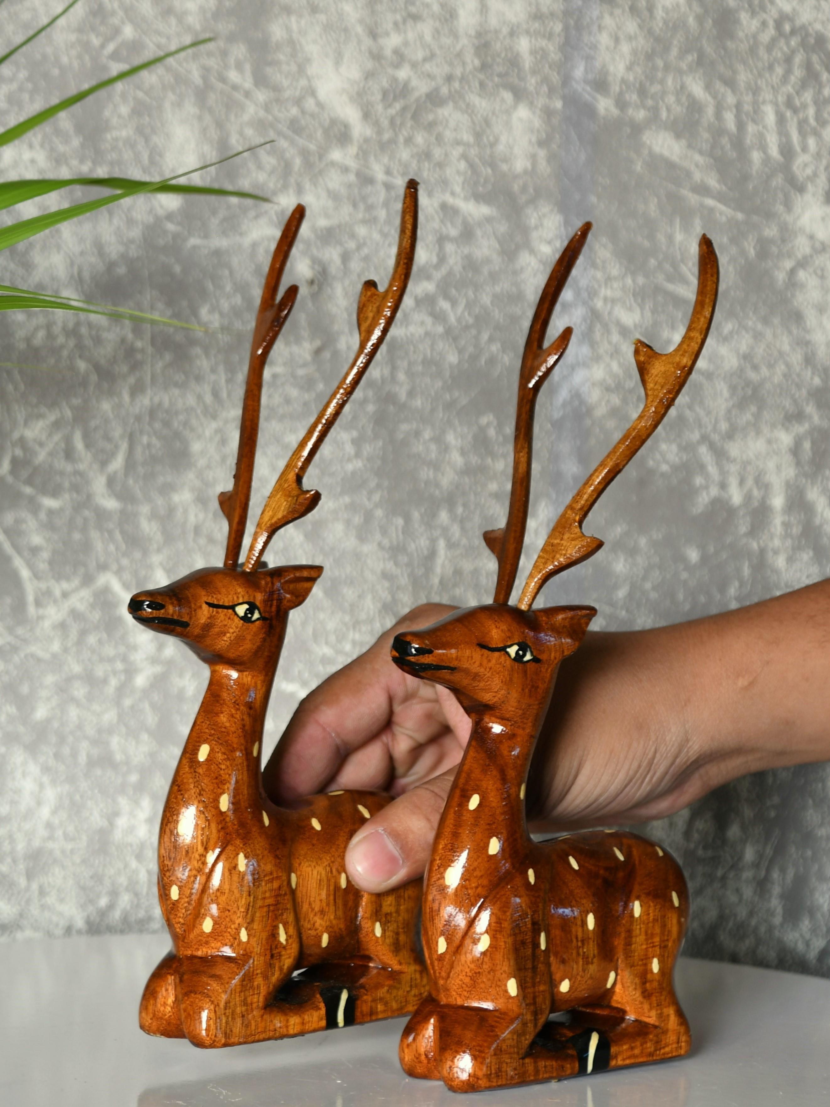 Mayii - Pair of wooden sitting deer